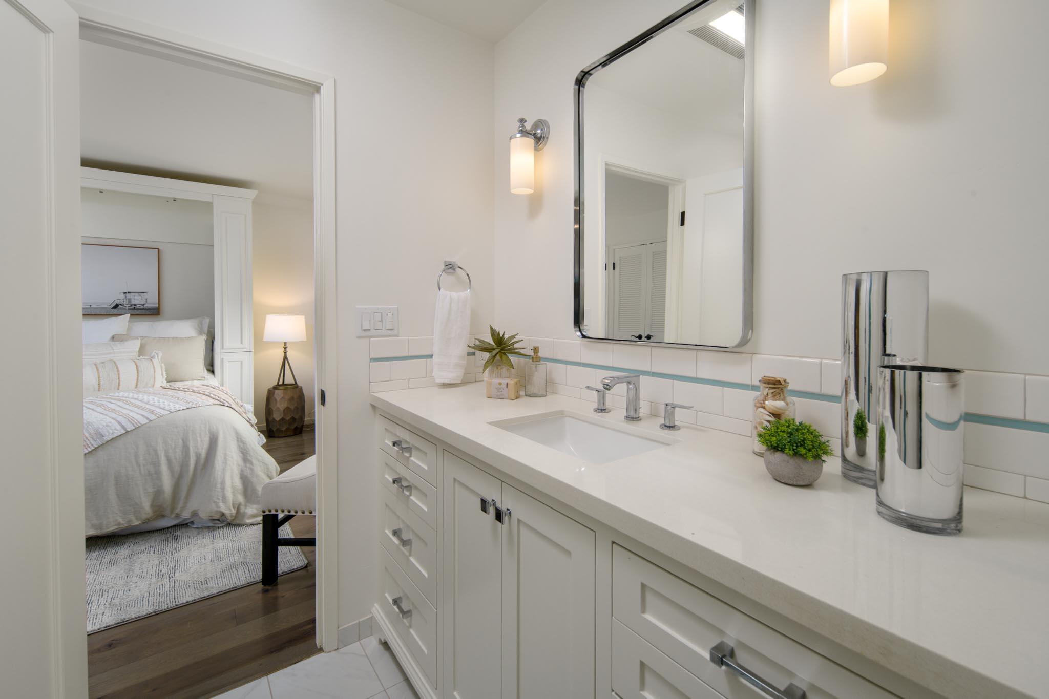 3375 Foothill Road, Unit 221 Carpinteria, CA 93013 - Photo 11 of 22 Guest Bathroom