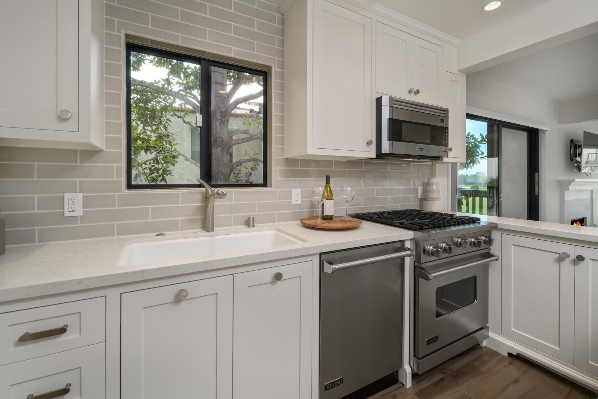 3375 Foothill Road, Unit 221 Carpinteria, CA 93013 - Photo 6 of 22 Kitchen 2