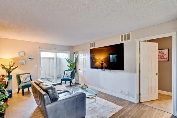 $470,000 | 259 North Capitol Avenue, Unit 163, San Jose, CA 95127