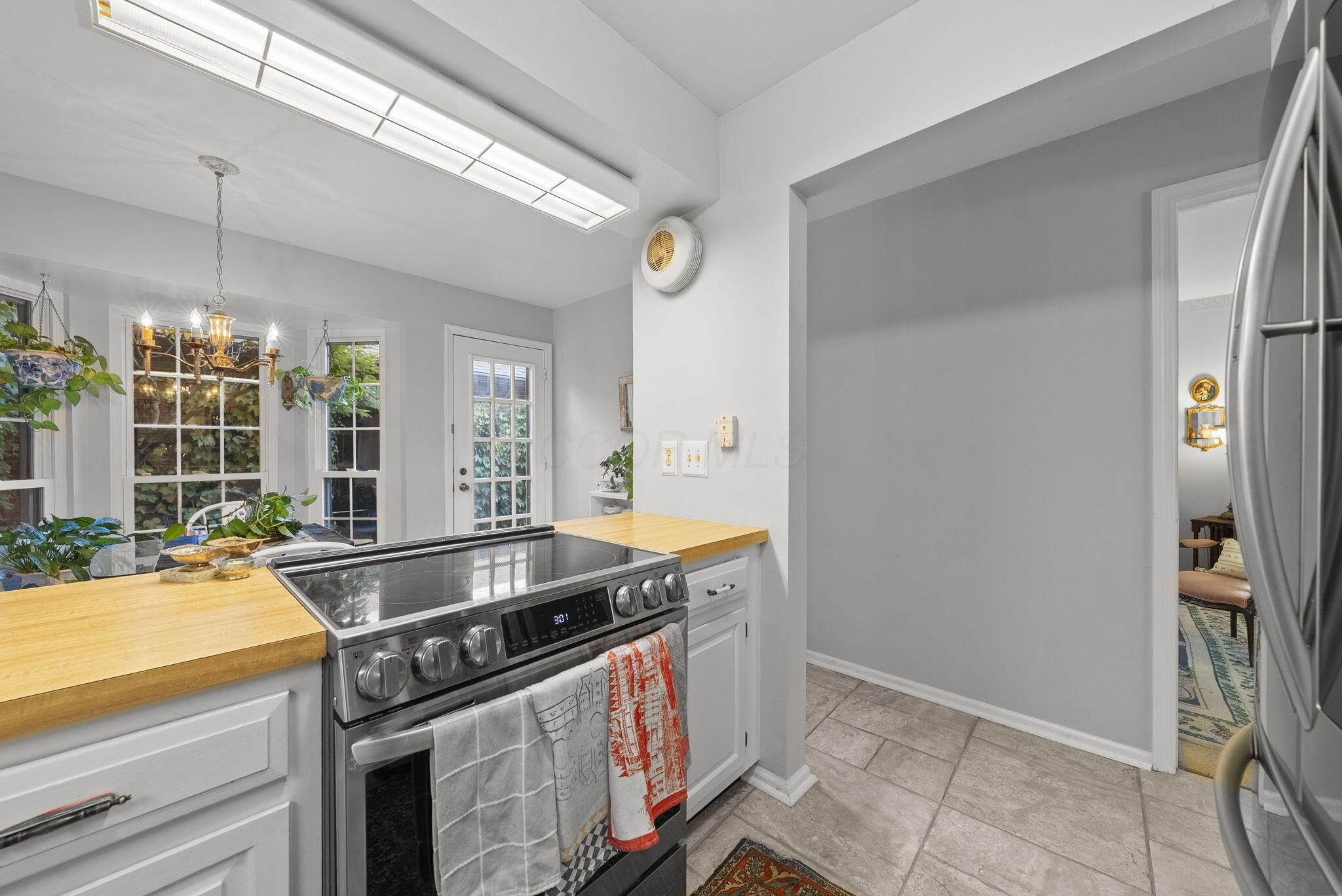 4781 Coach Road Columbus, OH 43220 - Photo 10 of 37 Gallery Image 10