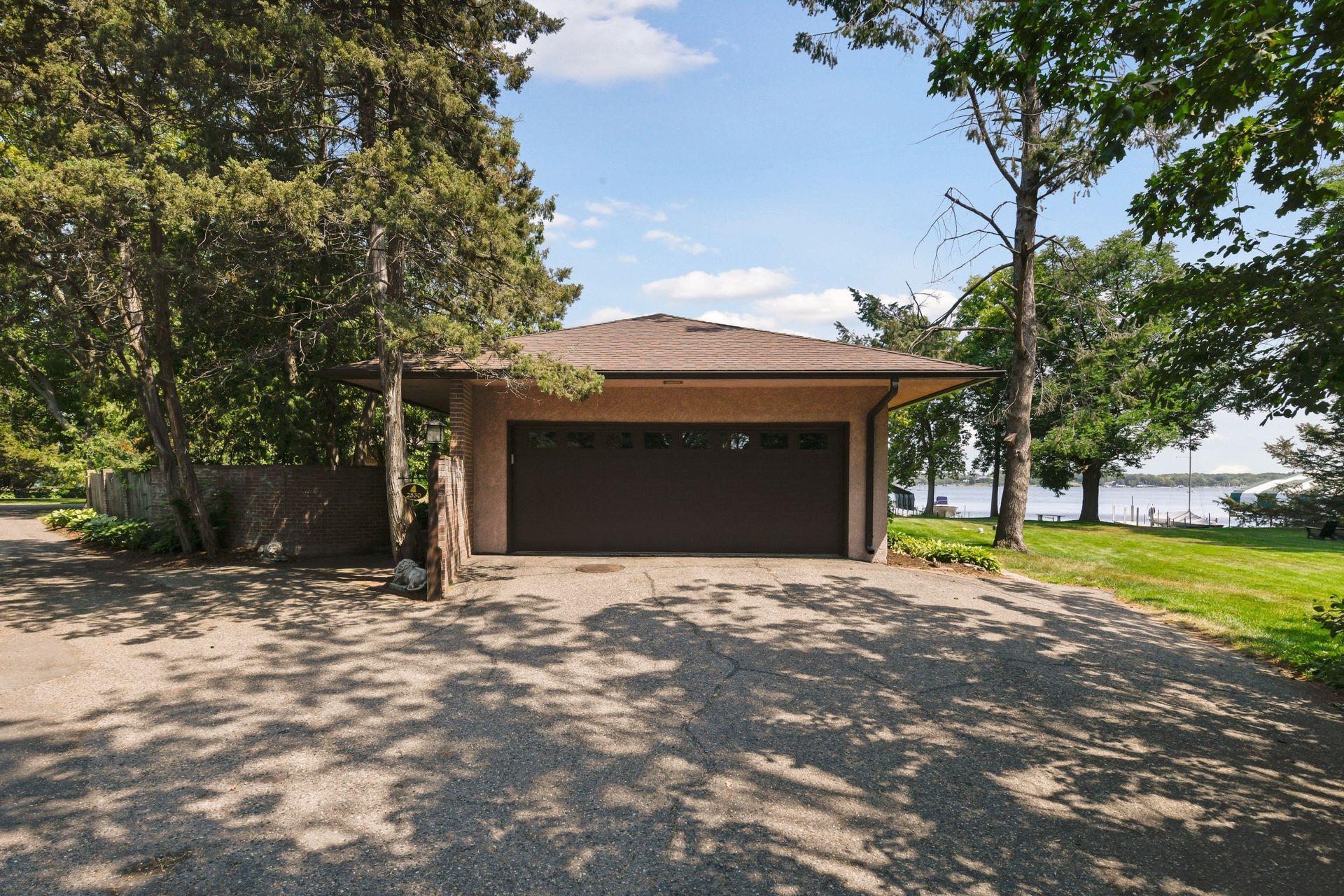2530 Spirit Knob Road Wayzata, MN 55391 - Photo 14 of 22 Gallery Image 14