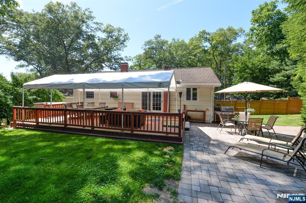 30 Knolls Road Bloomingdale, NJ 07403 - Photo 20 of 32