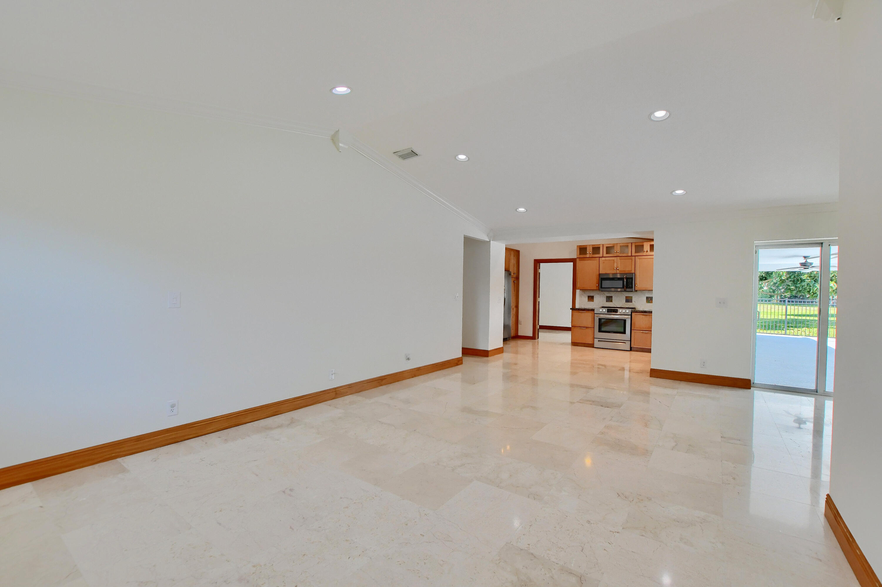 2334 Timbercreek Circle Northwest Boca Raton, FL 33431 - Photo 14 of 53 Light & bright