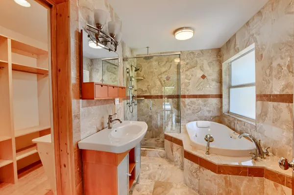 $1,296,000 | 2334 Timbercreek Circle Northwest, Boca Raton, FL 33431