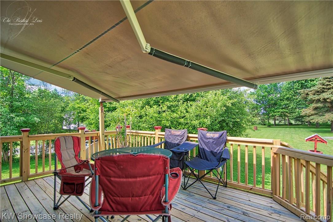 18364 Hickory Ridge Road Fenton, MI 48430 - Photo 34 of 36 18374HickoryRidgeRdint-22.jpg