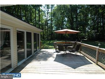1202 Hedding Jacksonville Road Columbus, NJ 08022 - Photo 10 of 12 Deck