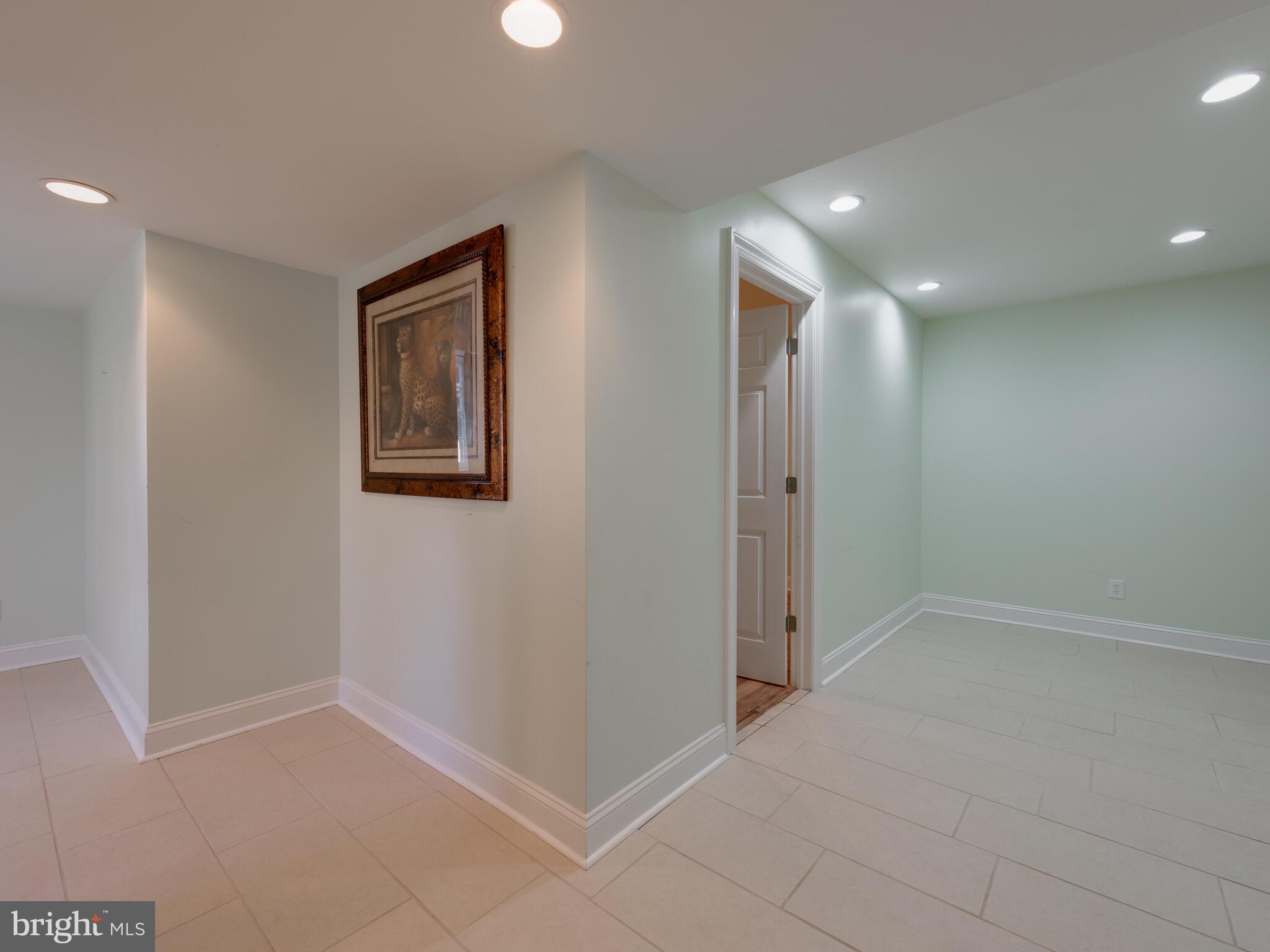 855 Highspire Road Glenmoore, PA 19343 - Photo 31 of 45 Open floorplan between breakfast nook & FR