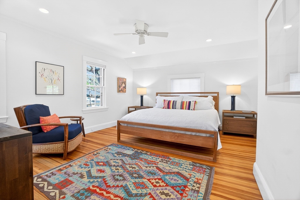 70 Curve Street Wellesley, MA 02482 - Photo 15 of 33