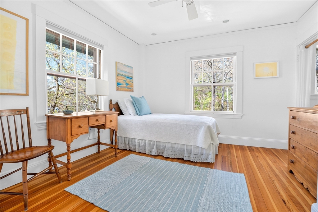 70 Curve Street Wellesley, MA 02482 - Photo 20 of 33