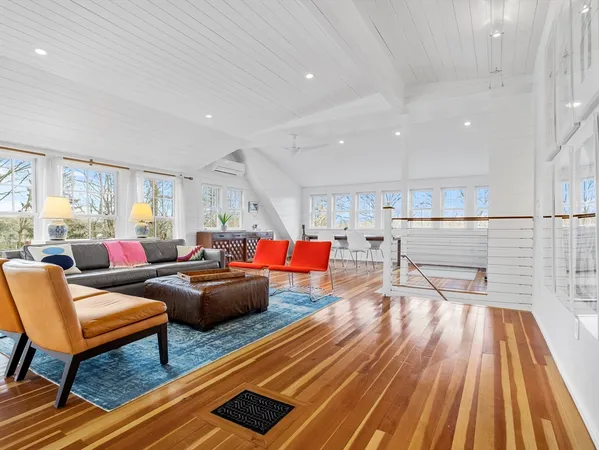 $2,500,000 | 70 Curve Street, Wellesley, MA 02482