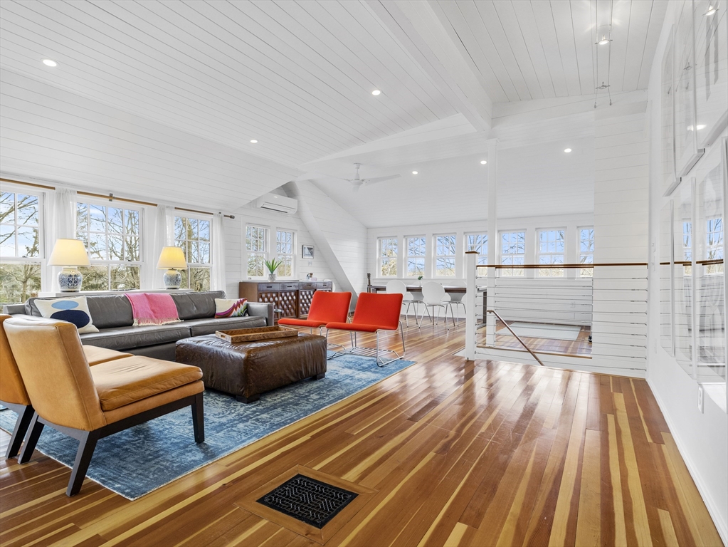 70 Curve Street Wellesley, MA 02482 - Photo 23 of 33