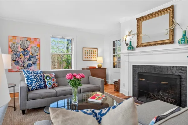 $2,500,000 | 70 Curve Street, Wellesley, MA 02482