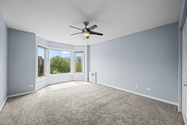 $2,400 | 201 Thames Parkway, Unit 2K, Park Ridge, IL 60068