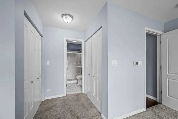 $2,400 | 201 Thames Parkway, Unit 2K, Park Ridge, IL 60068