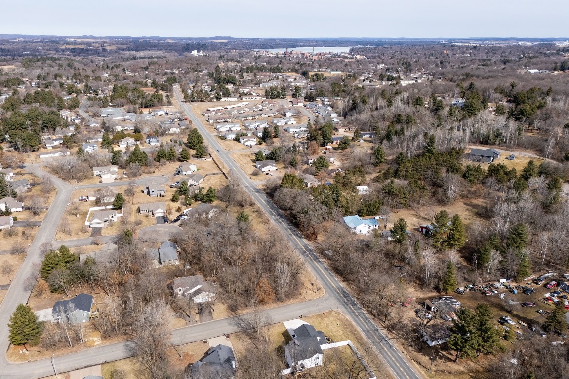 903 Wagner Road Menomonie, WI 54751 - Photo 5 of 18
