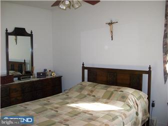 7725 Dungan Road Philadelphia, PA 19111 - Photo 12 of 12 Bedroom - Main