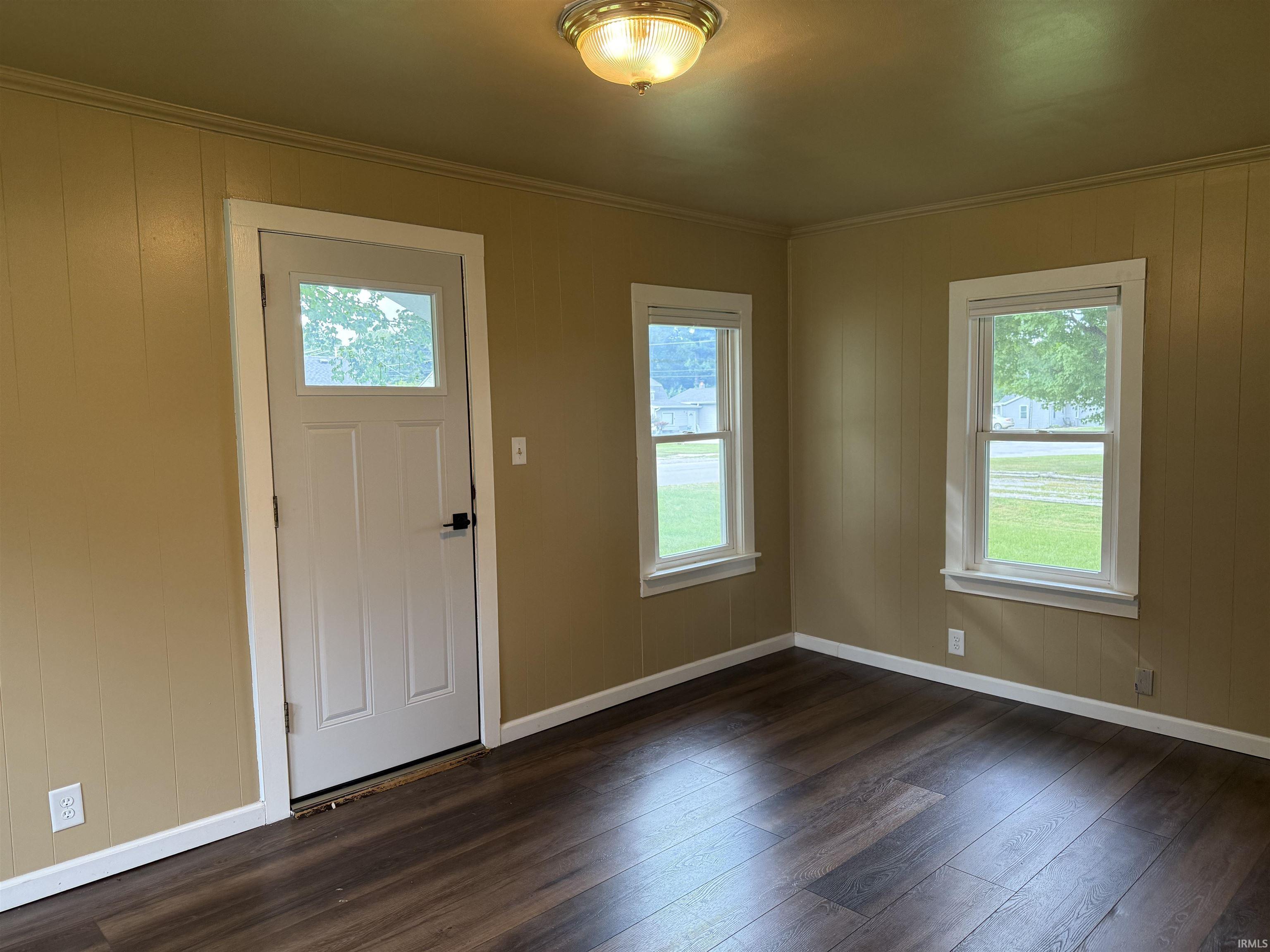 210 North Riverside Boulevard Goshen, IN 46526 - Photo 6 of 20 Gallery Image 6