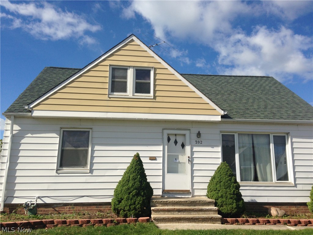 392 Clarmont Road Willowick, OH 44095 - Photo 3 of 22
