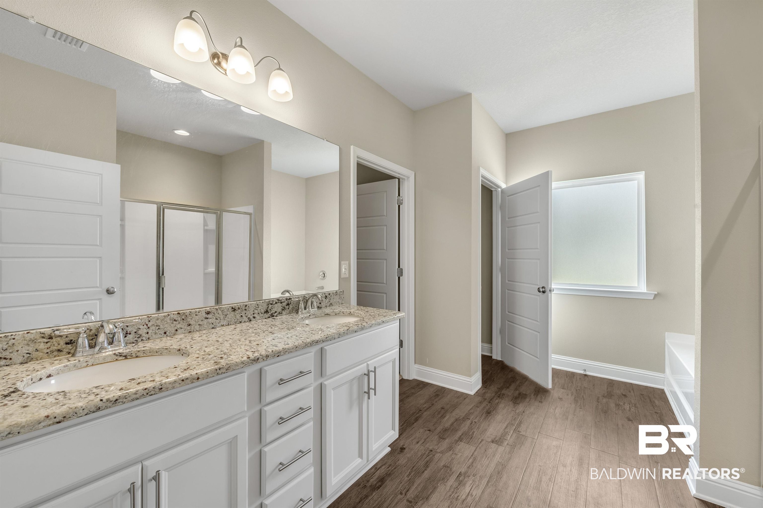12163 Aurora Way Daphne, AL 36527 - Photo 28 of 46 Primary Bathroom
