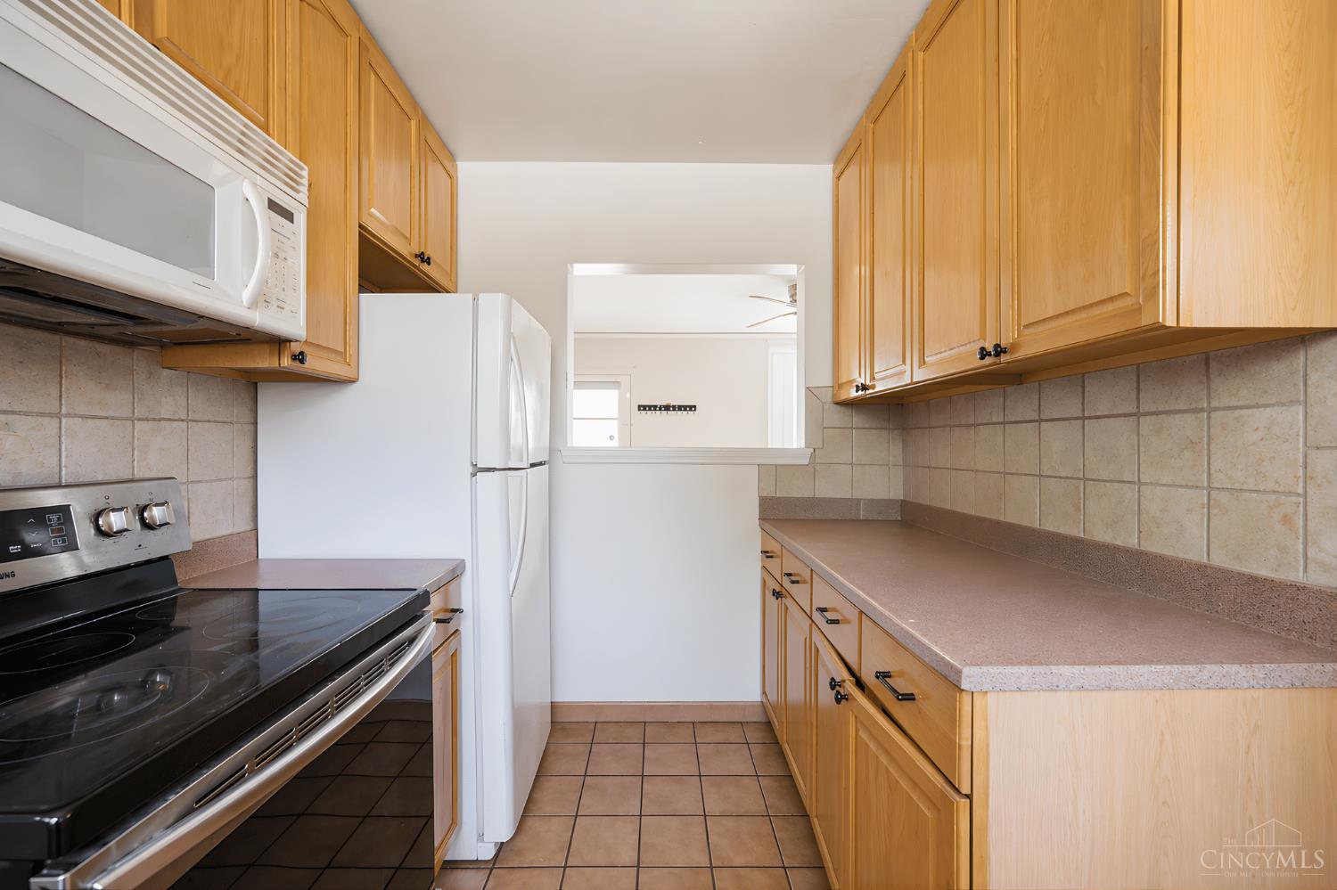 17 Andover Road Cincinnati, OH 45218 - Photo 13 of 36