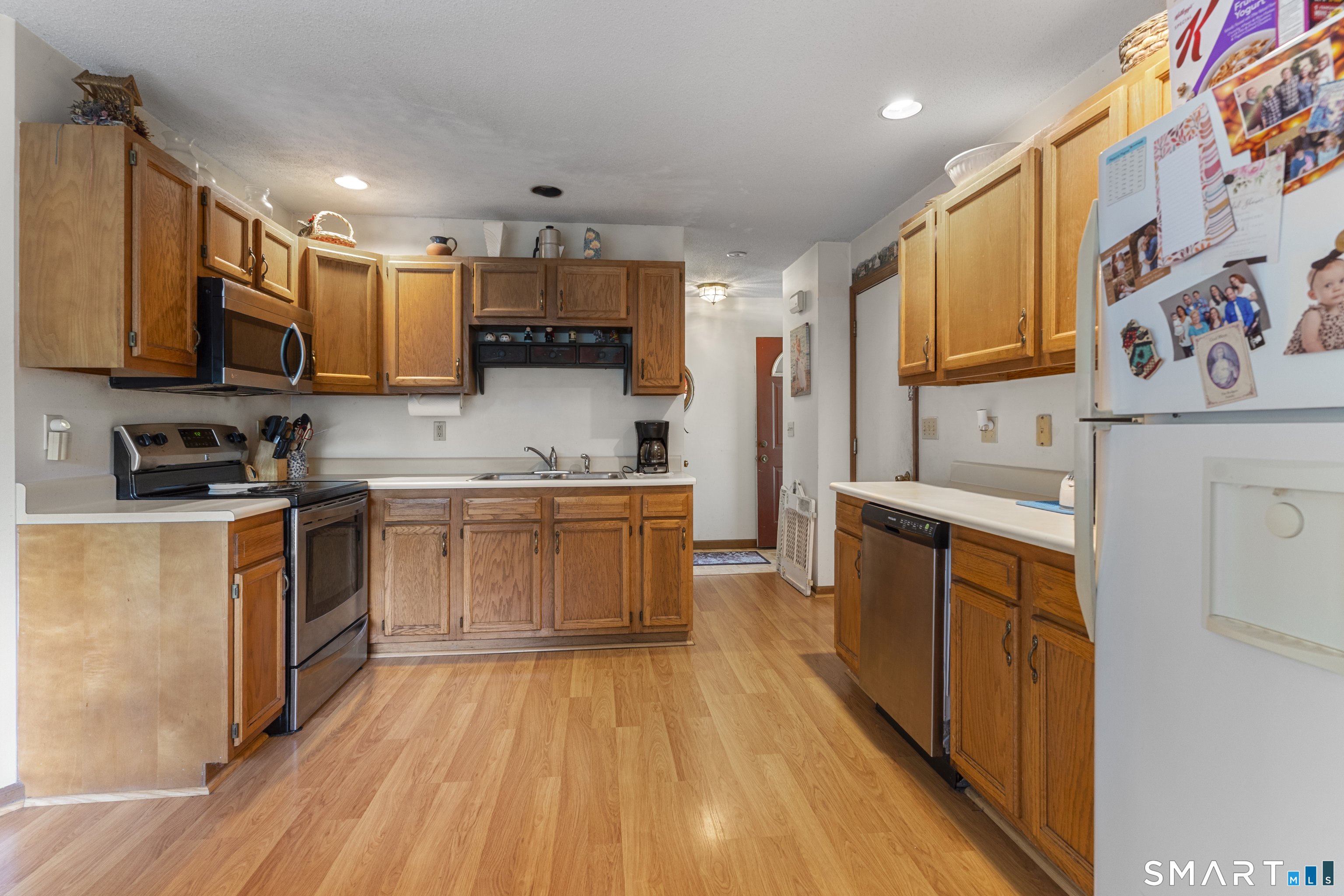 46 Mulberry Street Naugatuck, CT 06770 - Photo 4 of 16