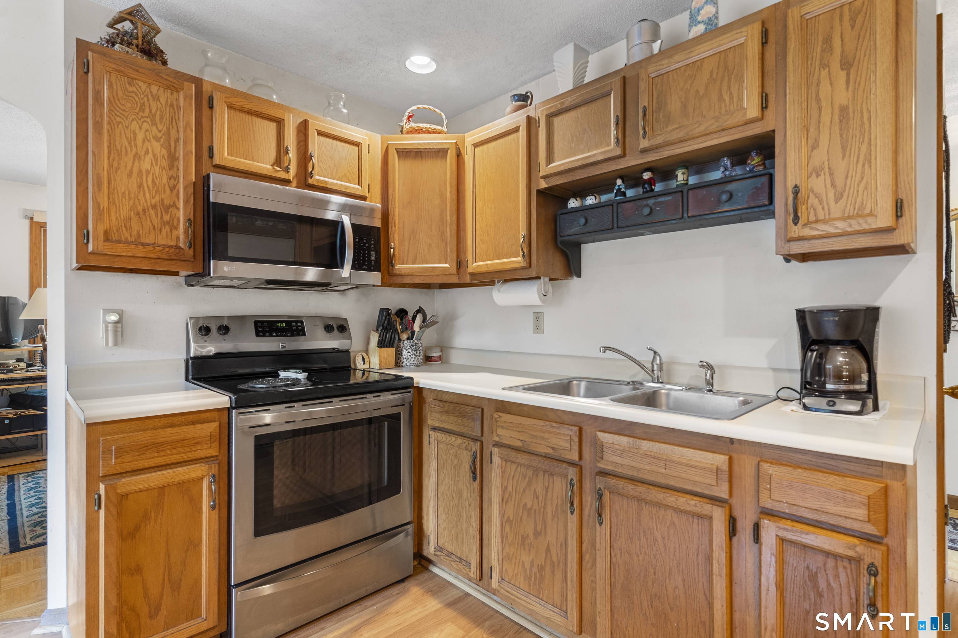 46 Mulberry Street Naugatuck, CT 06770 - Photo 6 of 16