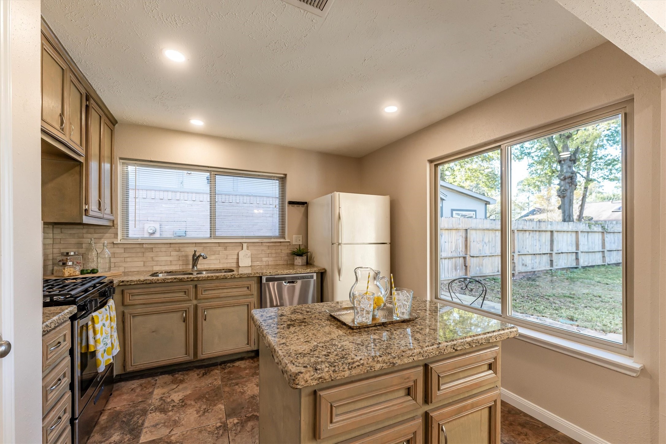 3523 Nutwood Lane Spring, TX 77389 - Photo 6 of 30