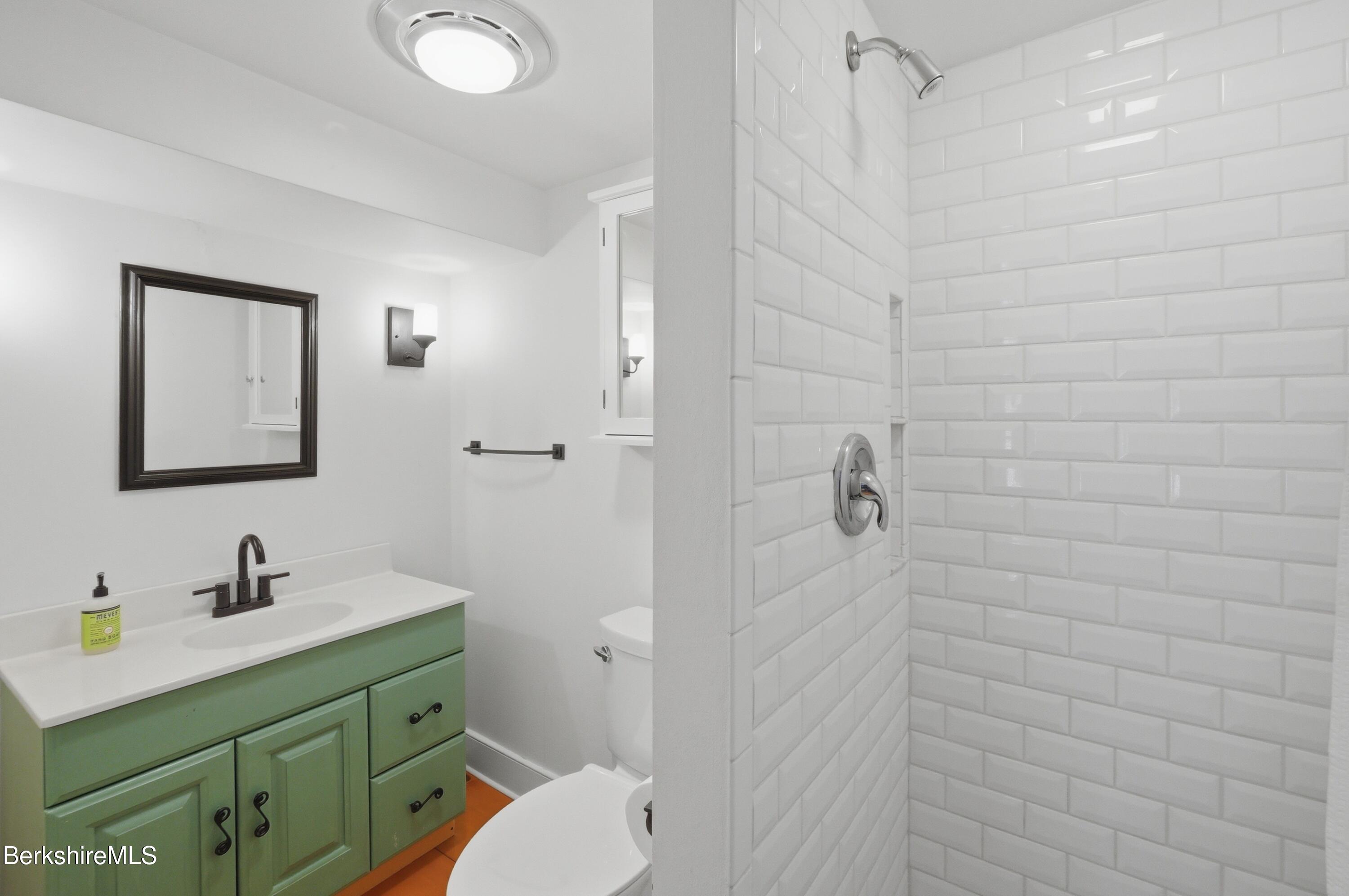 4 Stockbridge Road West Stockbridge, MA 01266 - Photo 75 of 103 Bedroom 5 En-Suite