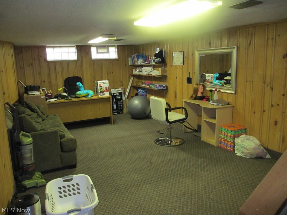 2428 Milton Road Cleveland, OH 44118 - Photo 7 of 11