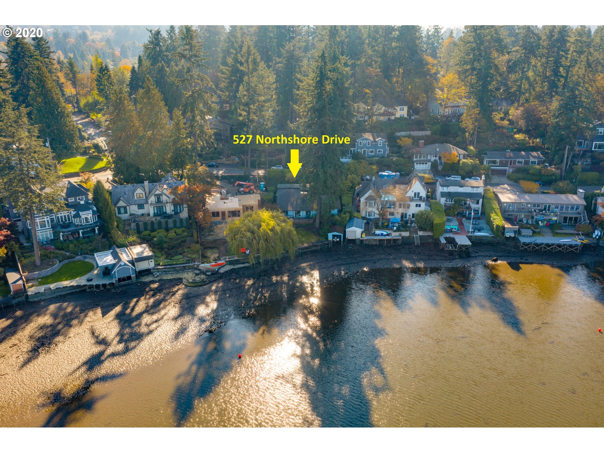 527 North Shr Road Lake Oswego, OR 97034 - Photo 3 of 27 Gallery Image 3