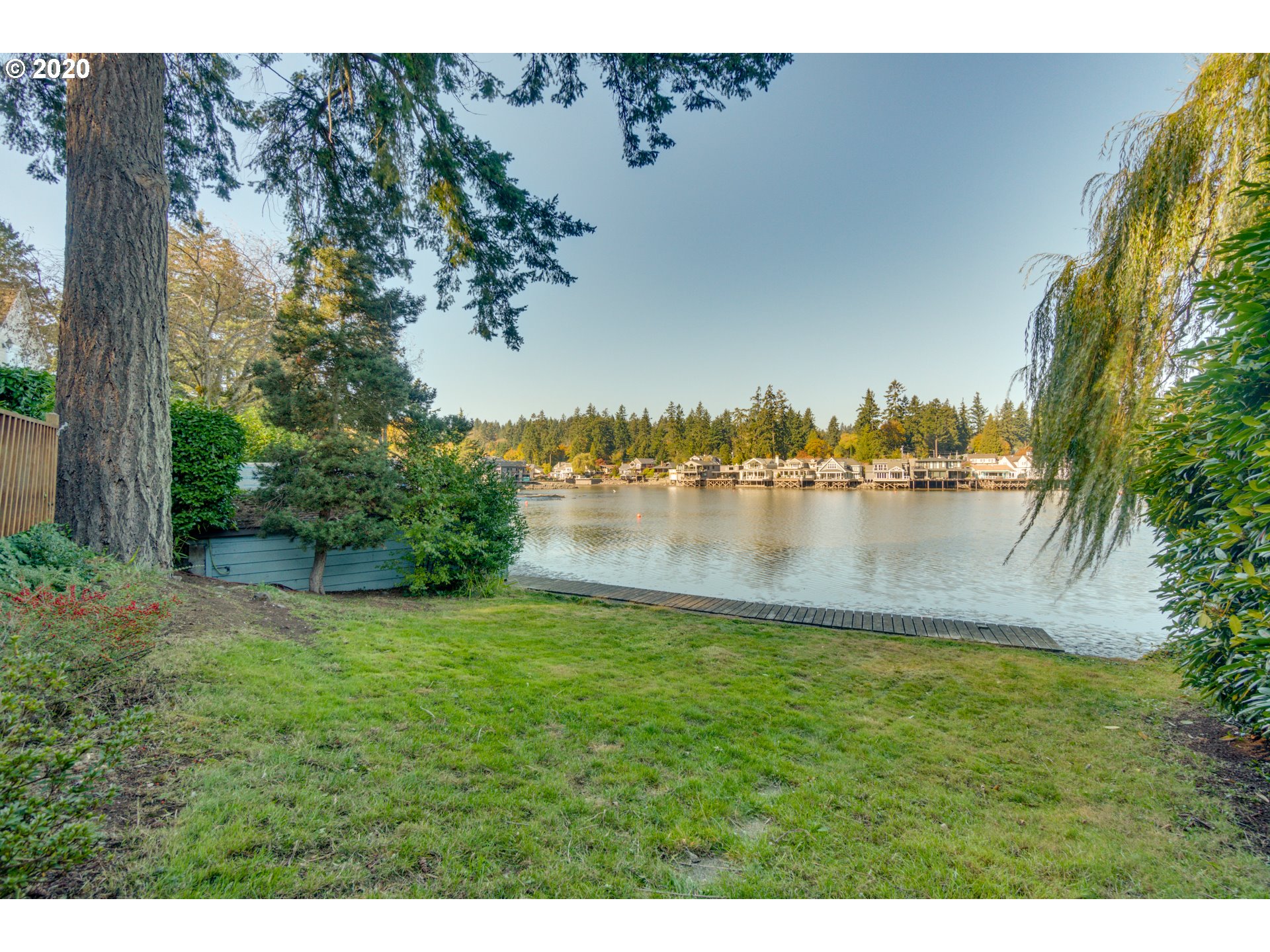 527 North Shr Road Lake Oswego, OR 97034 - Photo 10 of 27 Backyard