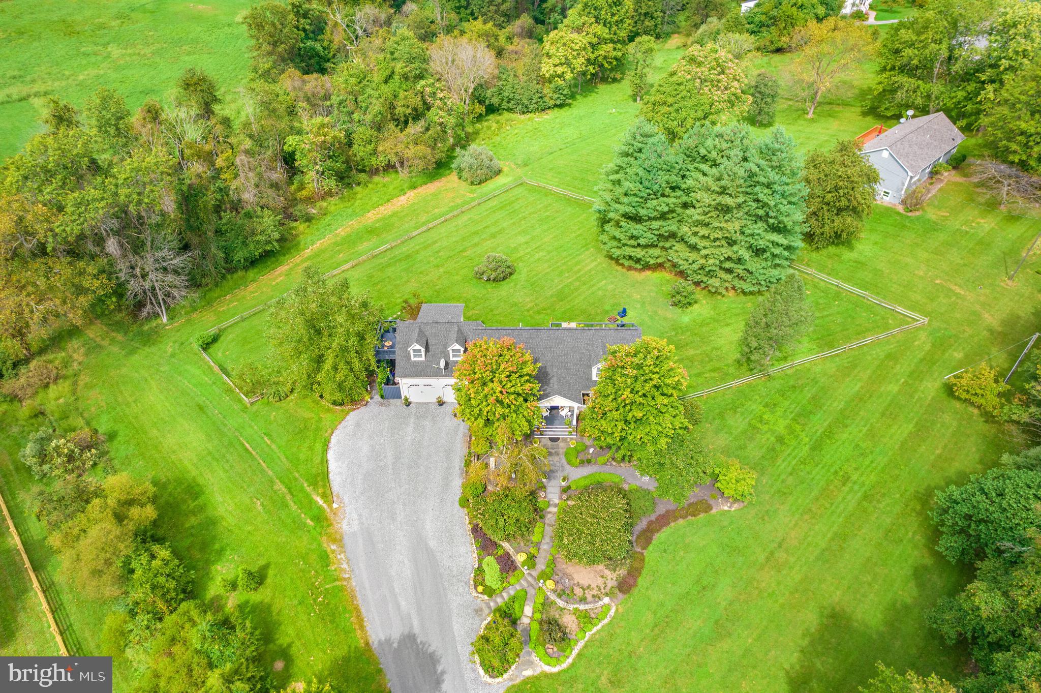 22235 Newlin Mill Road Middleburg, VA 20117 - Photo 4 of 106