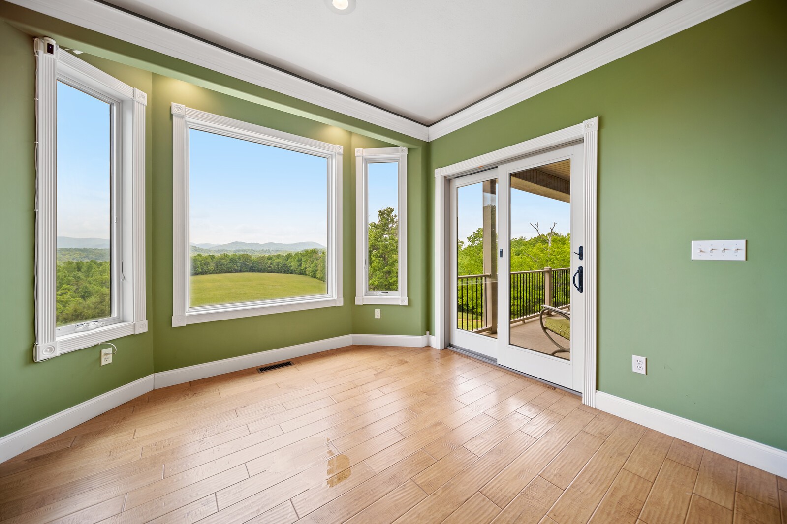 1922 Ridge Road Robbins, TN 37852 - Photo 18 of 44 Gallery Image 18