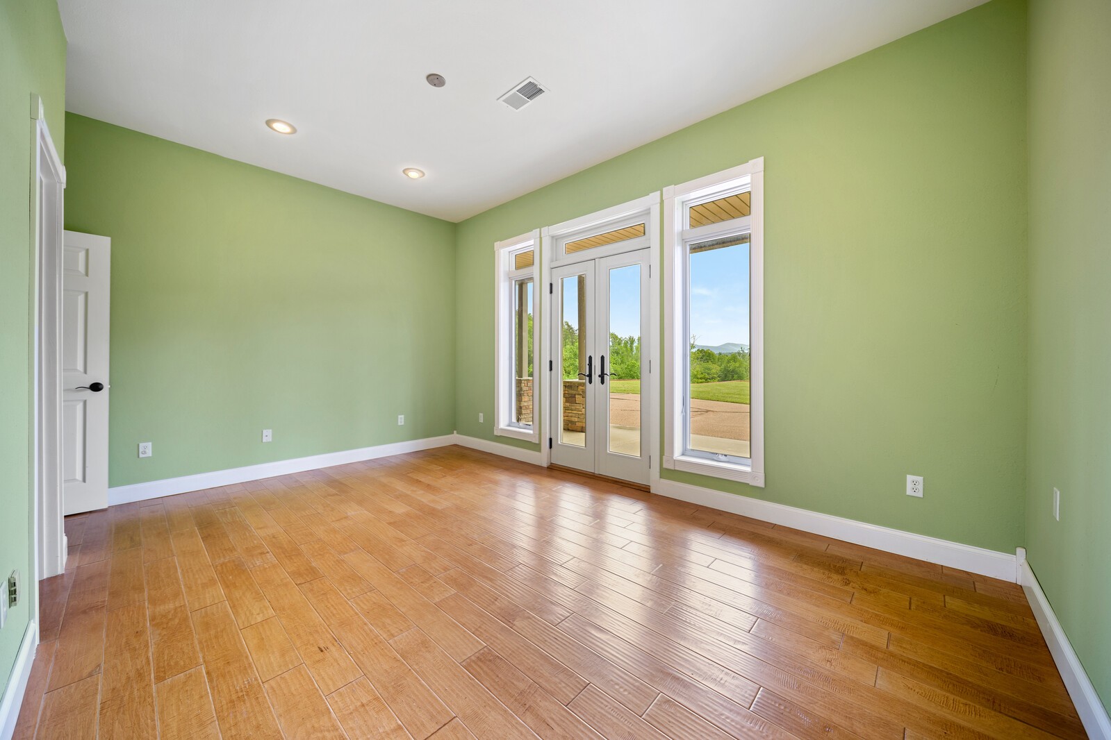 1922 Ridge Road Robbins, TN 37852 - Photo 29 of 44 Gallery Image 29