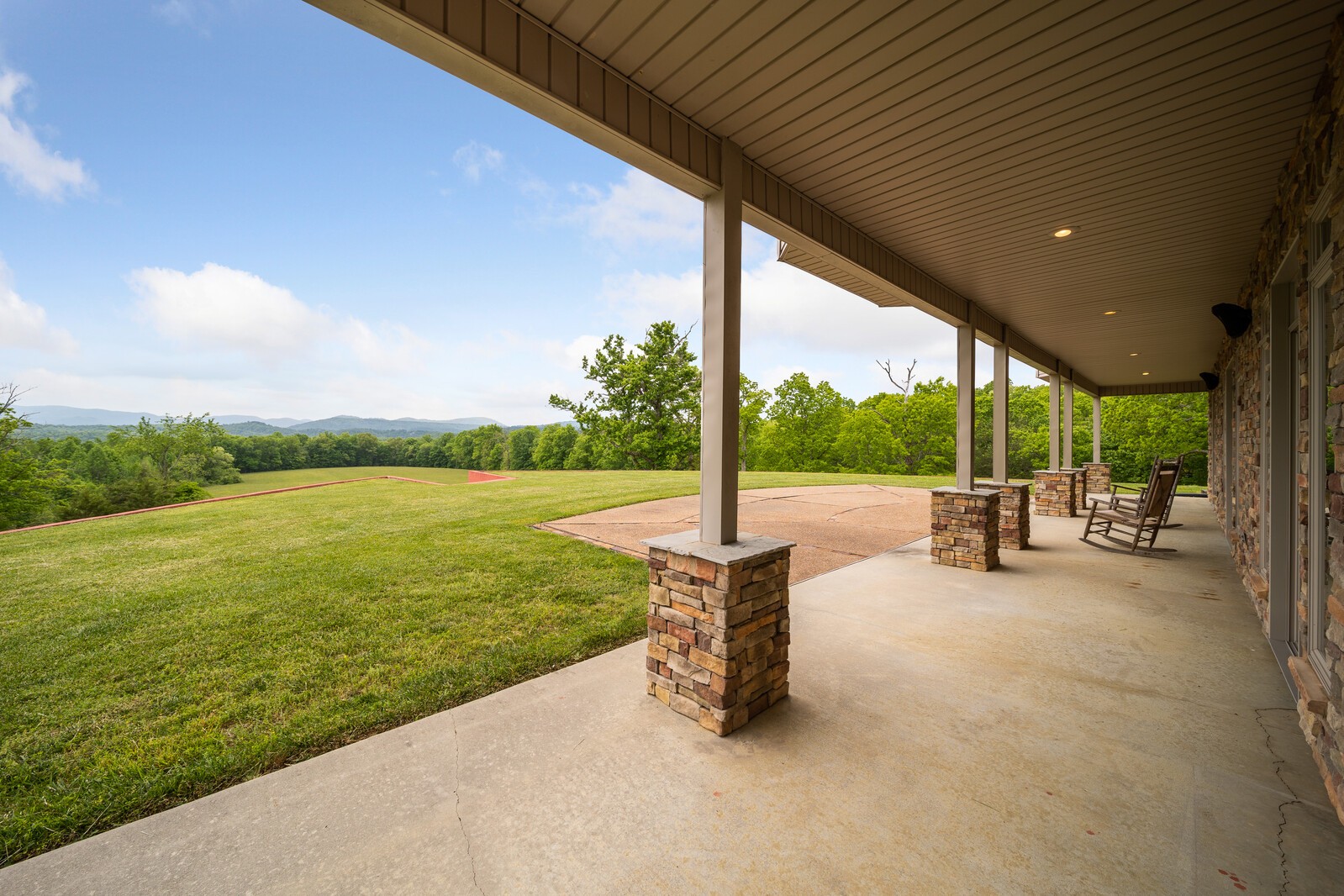 1922 Ridge Road Robbins, TN 37852 - Photo 38 of 44 Gallery Image 38