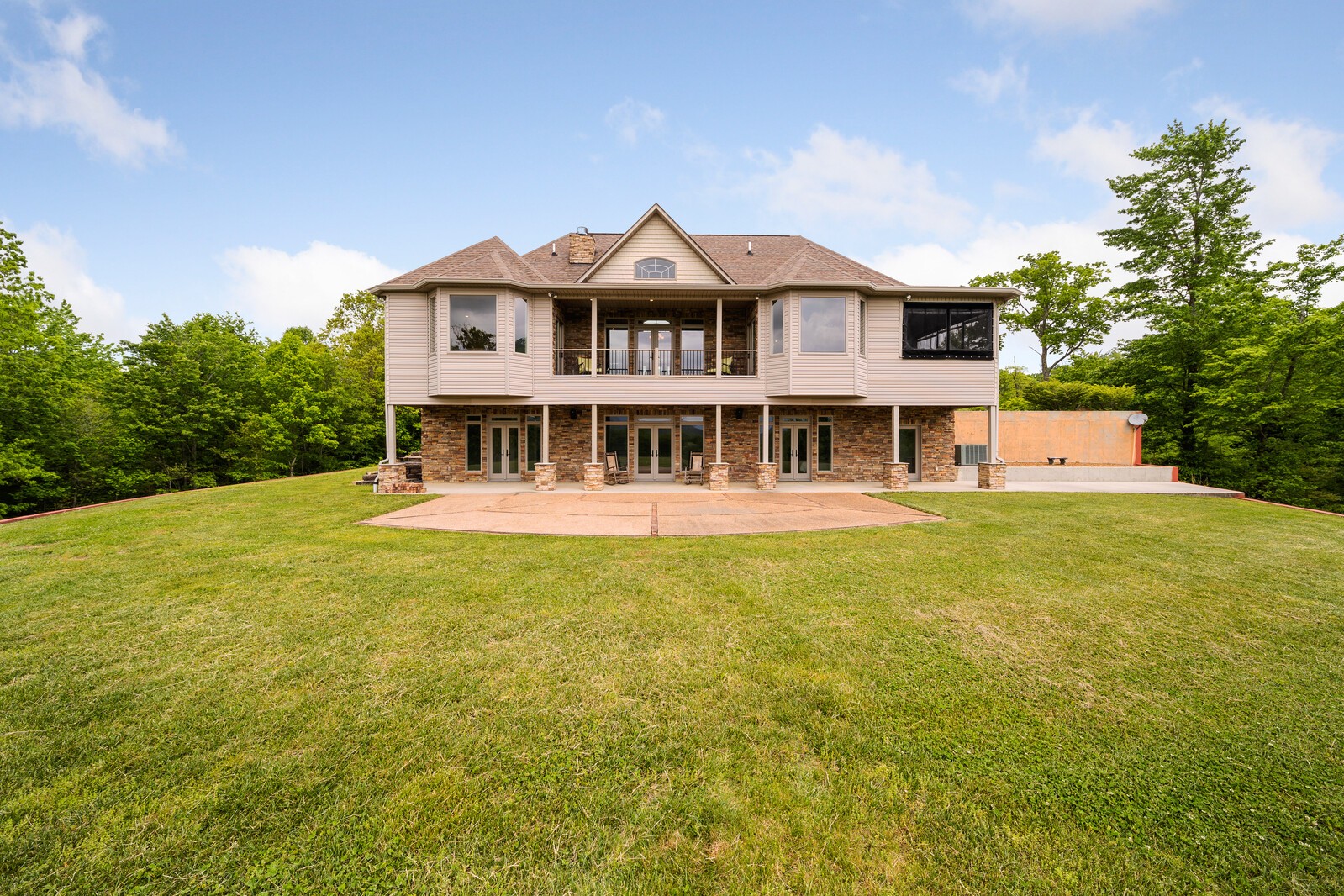 1922 Ridge Road Robbins, TN 37852 - Photo 4 of 44 Gallery Image 4
