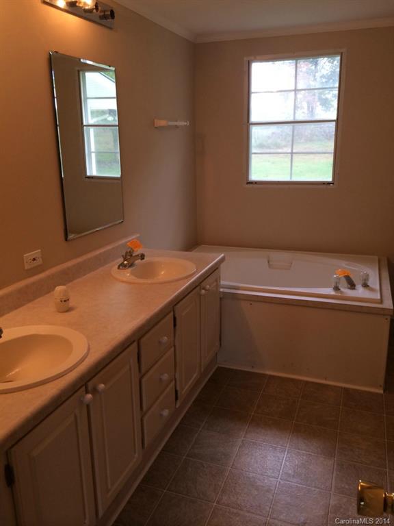 263 Stowe Road Gastonia, NC 28056 - Photo 8 of 15 Gallery Image 8