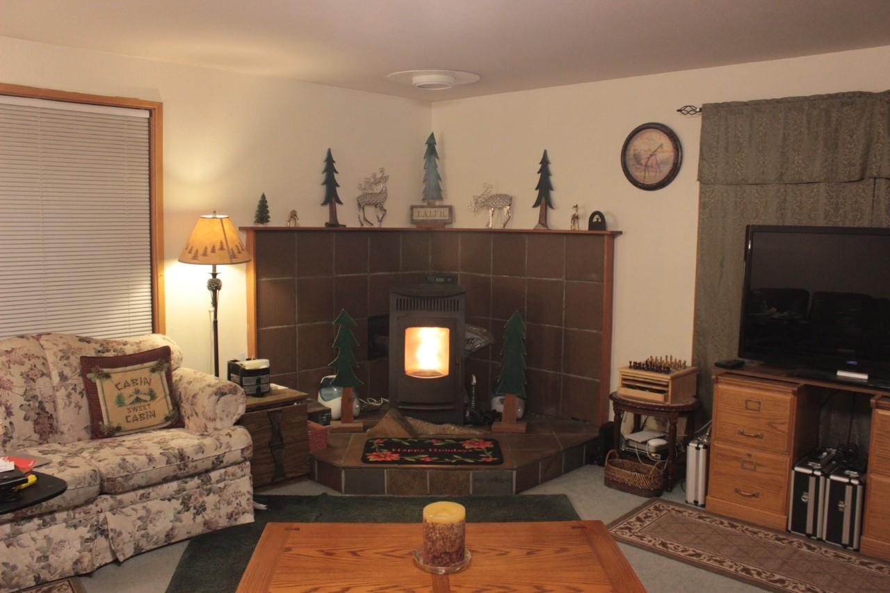 16093 Burgess Road La Pine, OR 97739 - Photo 10 of 36 Burgess Liv