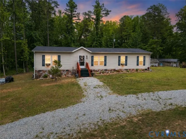 $300,000 | 1370 Hunters Lane, Chase City, VA 23924