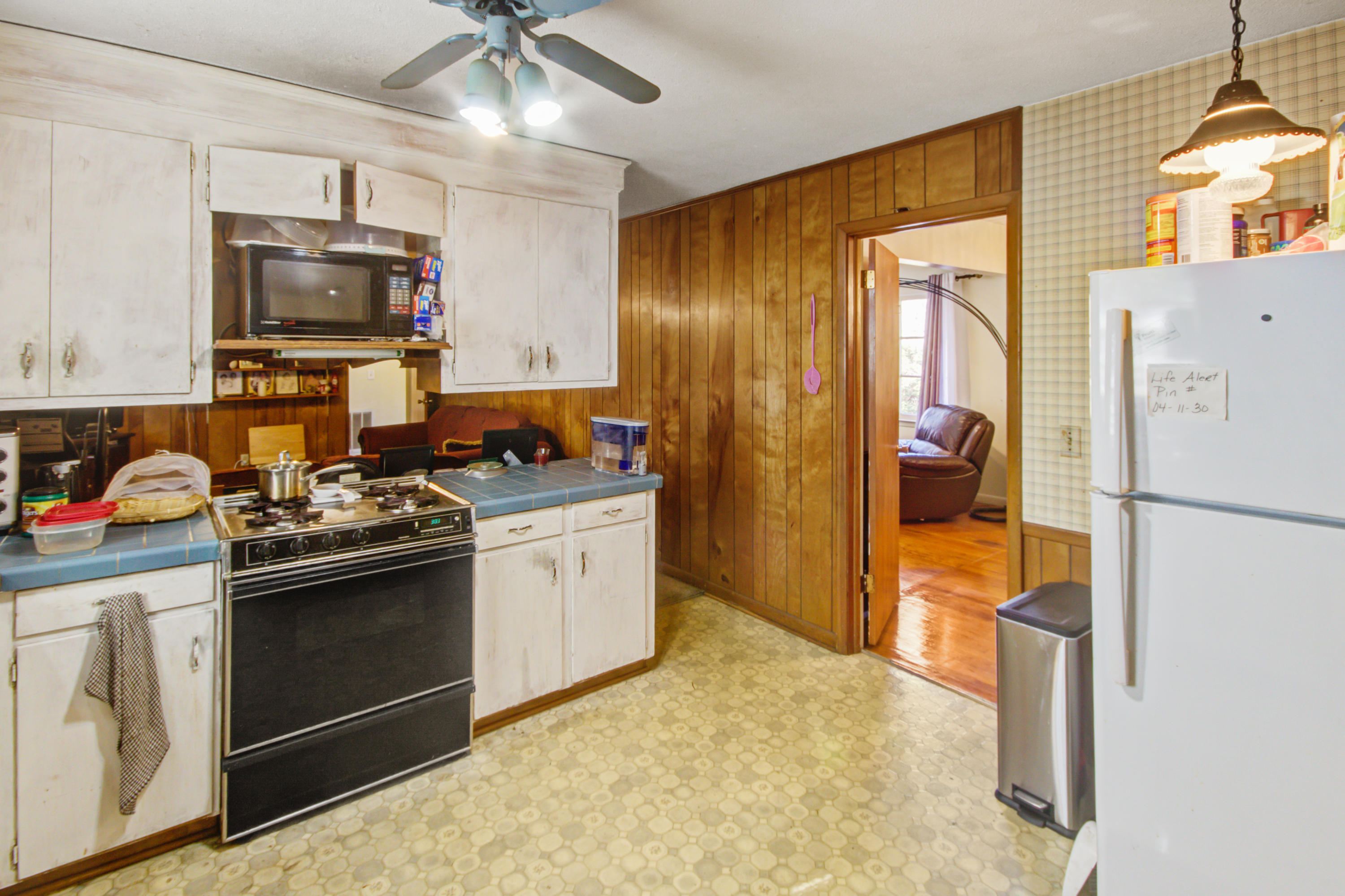 2435 Otranto Road Charleston, SC 29406 - Photo 10 of 19 Kitchen