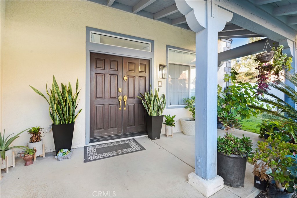 10013 Deep Canyon Road Moreno Valley, CA 92557 - Photo 6 of 31