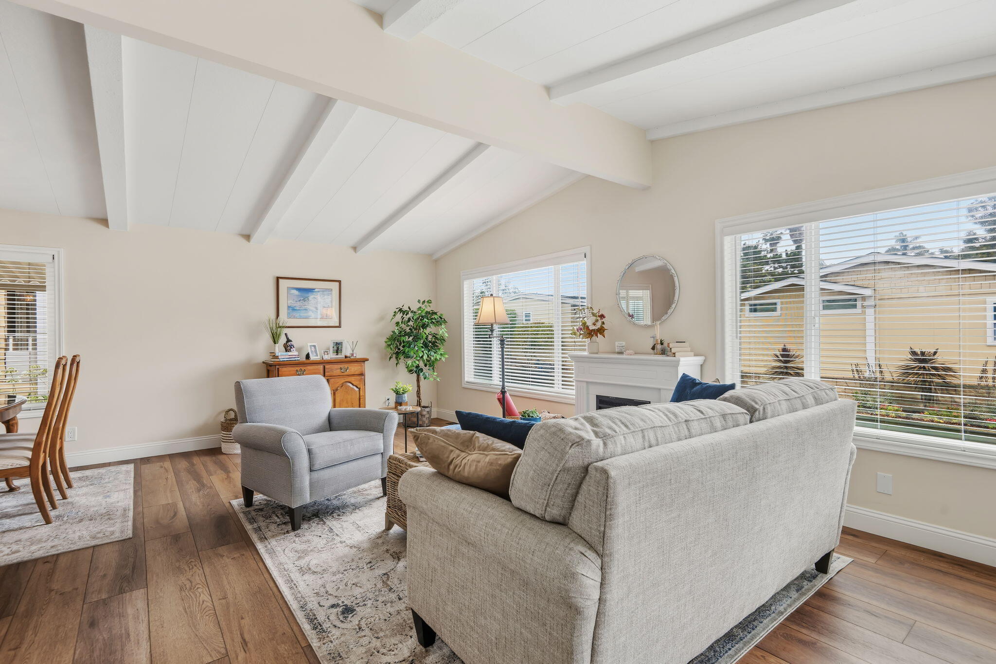 340 Old Mill Road, Unit SPC 152 Santa Barbara, CA 93110 - Photo 6 of 28 07-Living Room