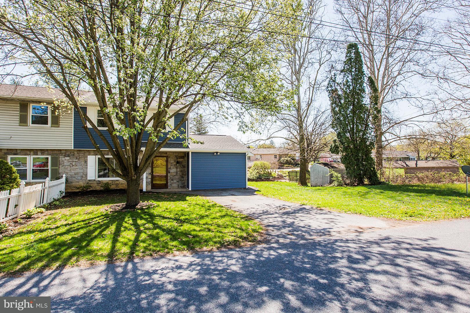 23 Faust Lane Stevens, PA 17578 - Photo 3 of 46