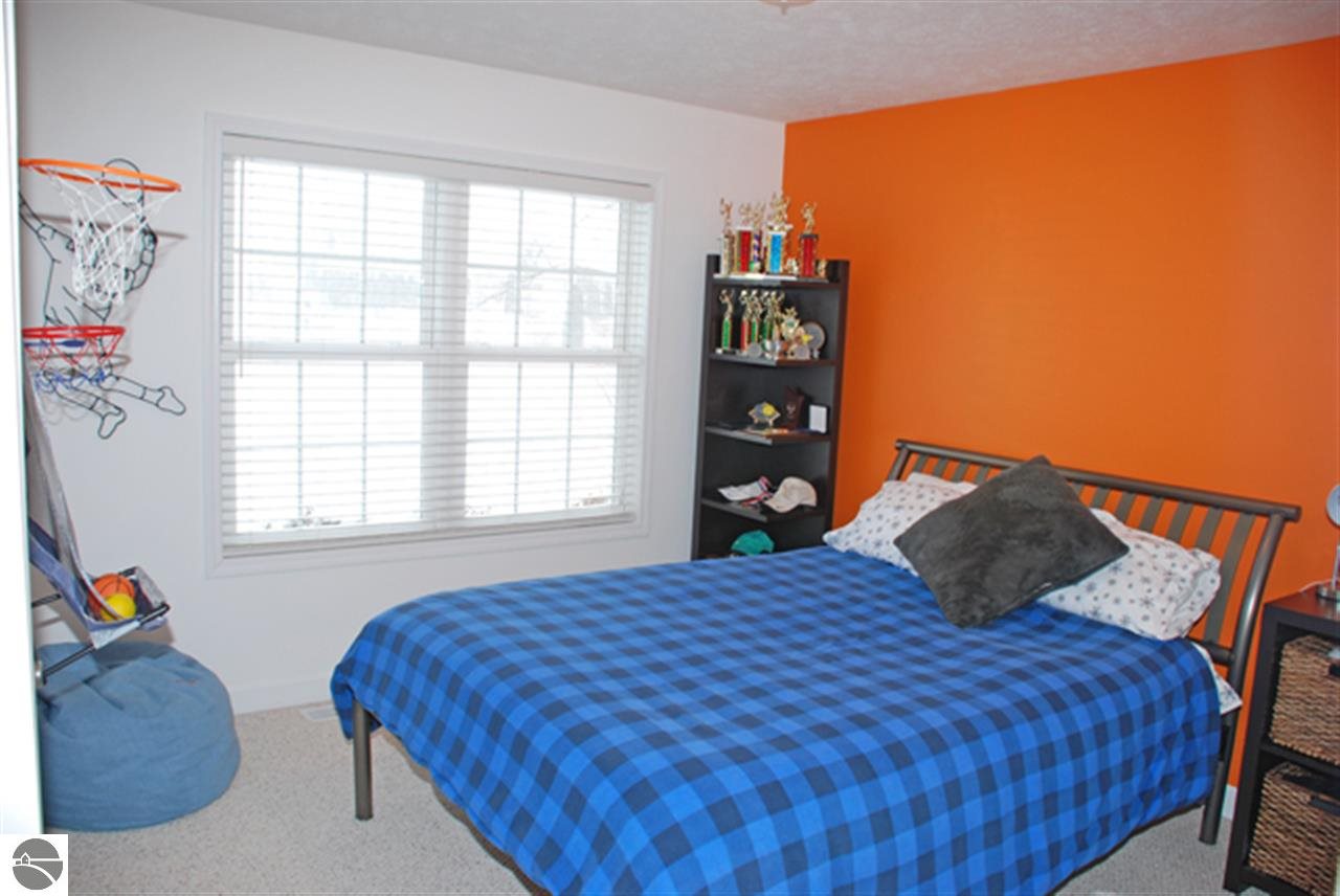 856 Napolean Way Traverse City, MI 49696 - Photo 22 of 29 1780235-21.JPG