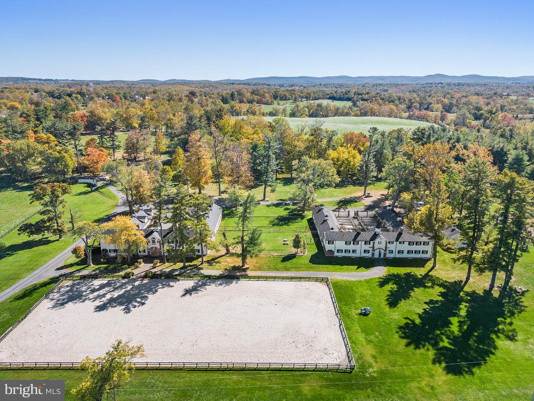 35955 Huntland Farm Road Middleburg, VA 20117 - Photo 46 of 64 Riding arena