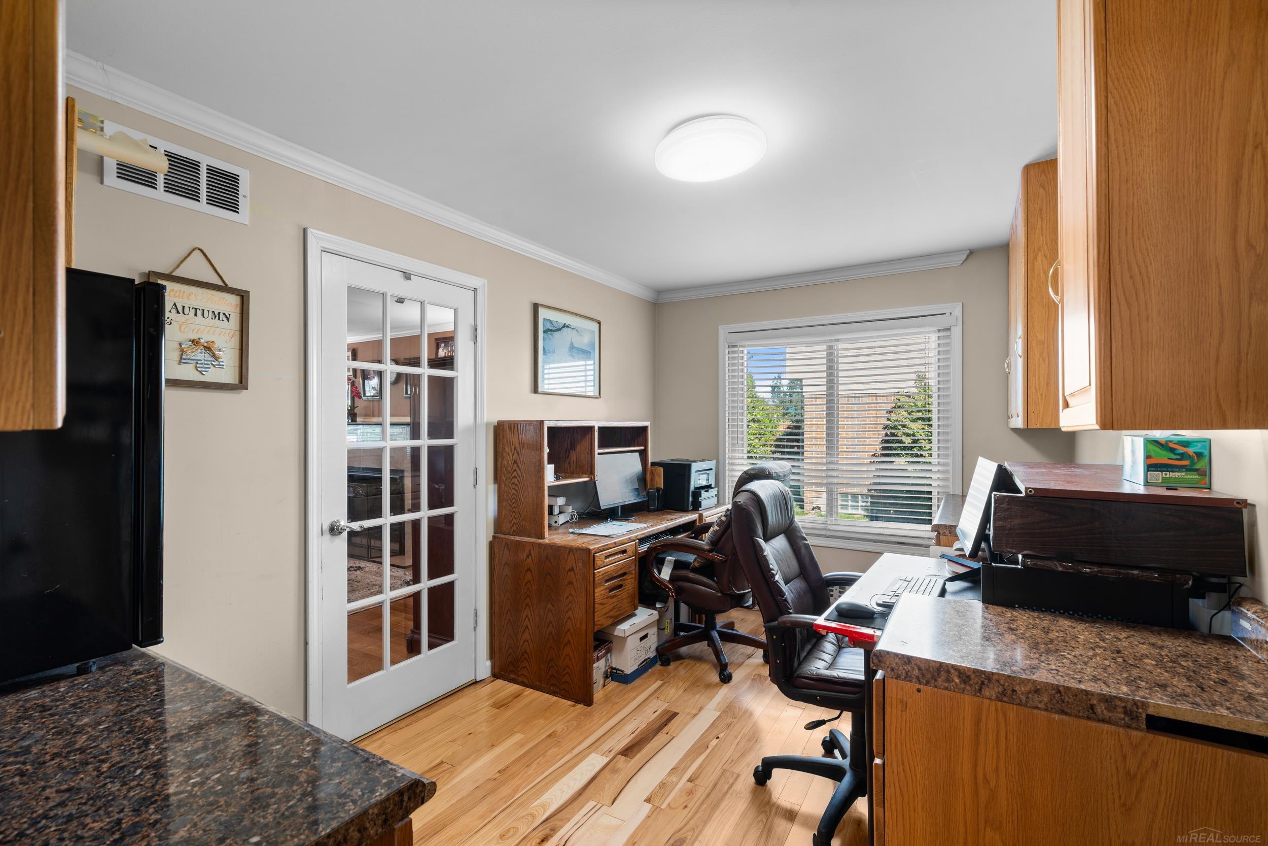 2352 Cumberland Road Rochester Hills, MI 48307 - Photo 16 of 39