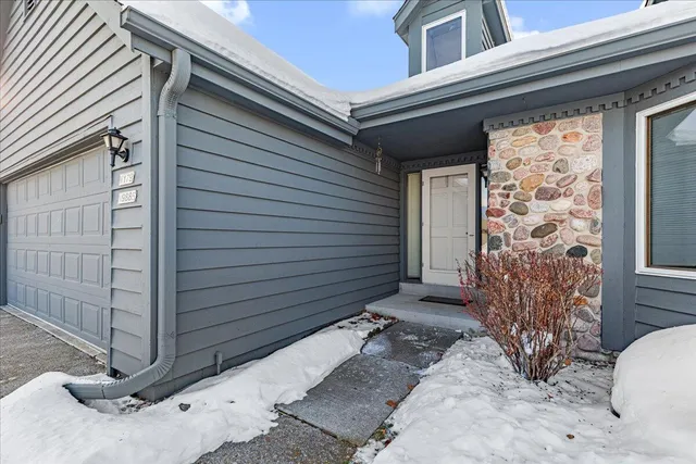 $310,000 | W179N9885 Riversbend Circle East, Germantown, WI 53022