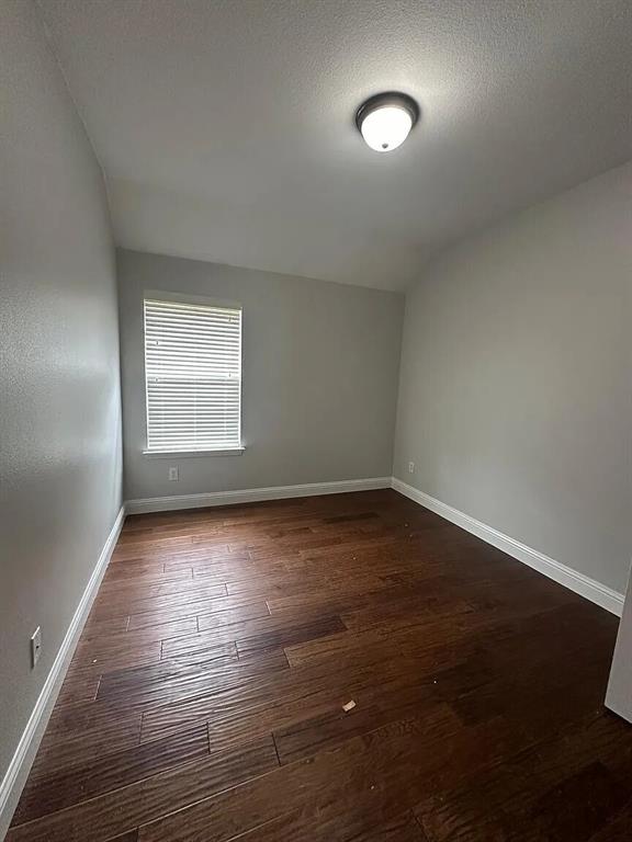 308 Ouida Road Irving, TX 75061 - Photo 9 of 16 Gallery Image 9