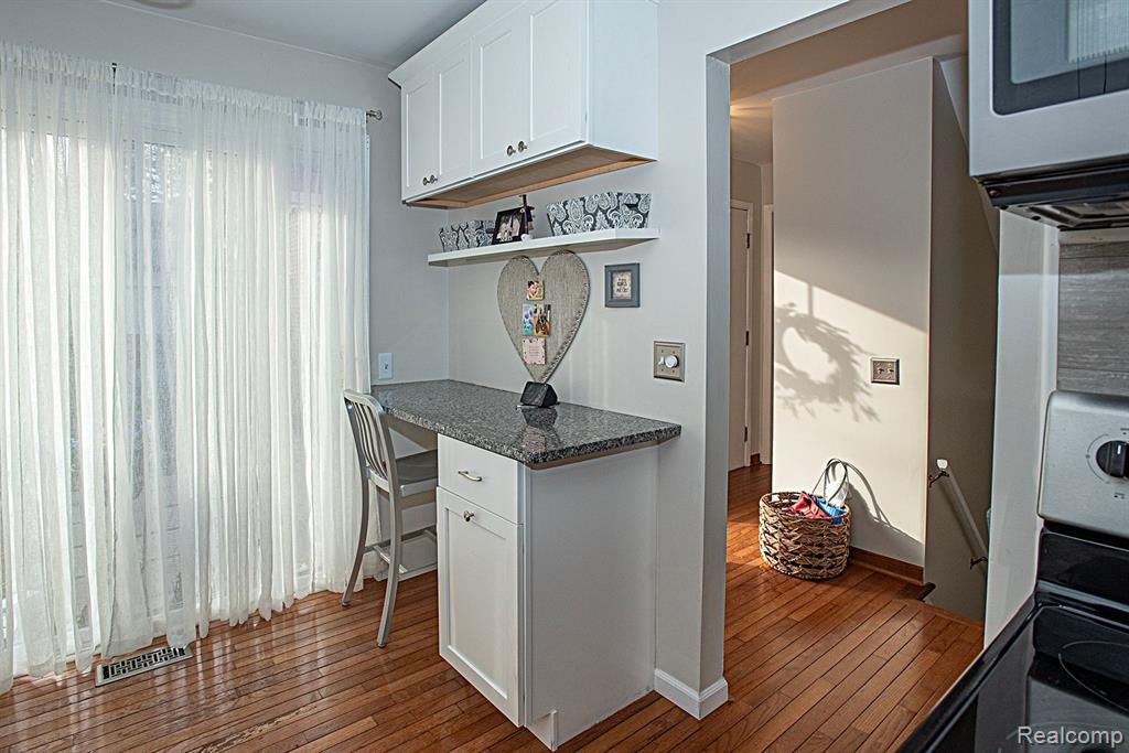 378 Willow Grove Lane Rochester Hills, MI 48307 - Photo 22 of 42