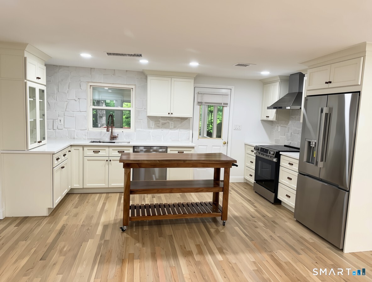 51 Birchwood Road Monroe, CT 06468 - Photo 4 of 28 Gallery Image 4